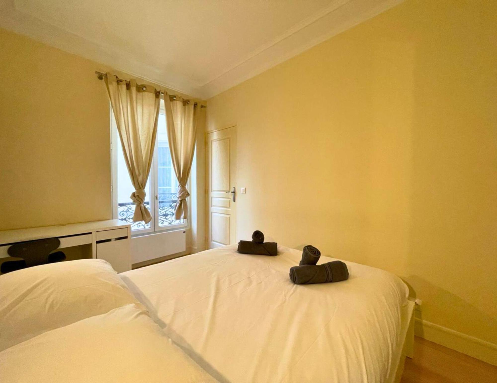 Chambre Lit Double Et Salon Avec Canape-Lit A 10 Minutes Des Champs Elysees Παρίσι Εξωτερικό φωτογραφία