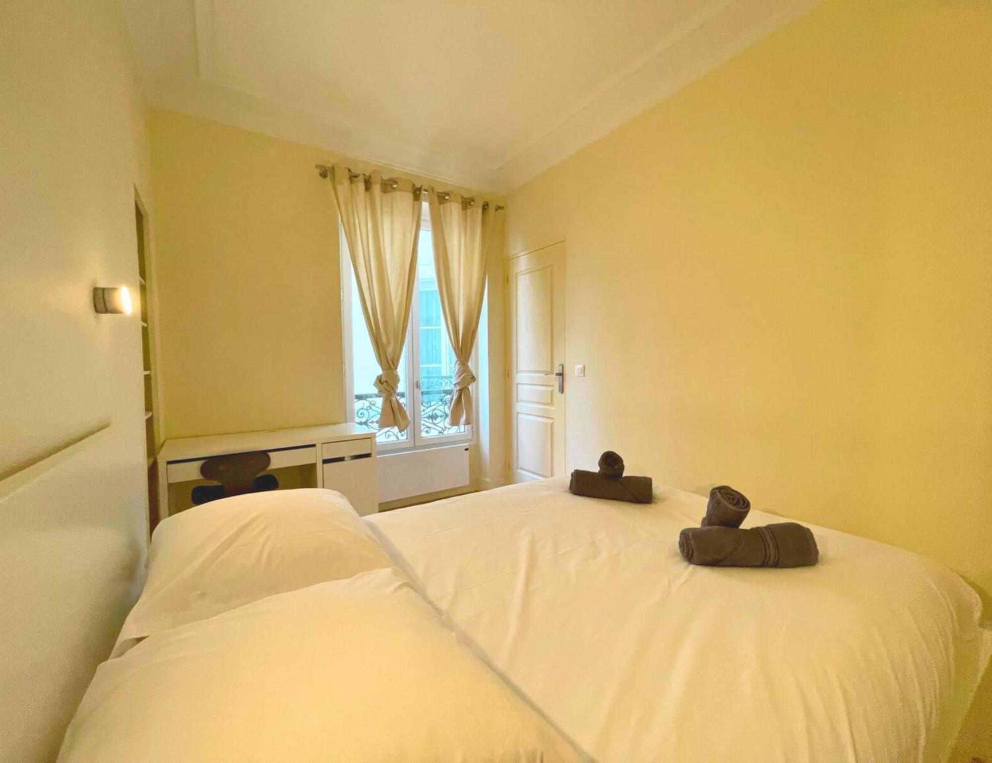 Chambre Lit Double Et Salon Avec Canape-Lit A 10 Minutes Des Champs Elysees Παρίσι Εξωτερικό φωτογραφία