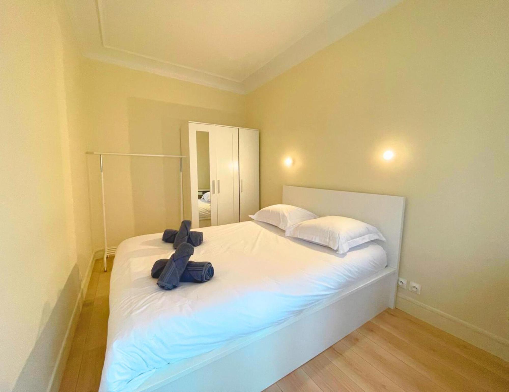 Chambre Lit Double Et Salon Avec Canape-Lit A 10 Minutes Des Champs Elysees Παρίσι Εξωτερικό φωτογραφία
